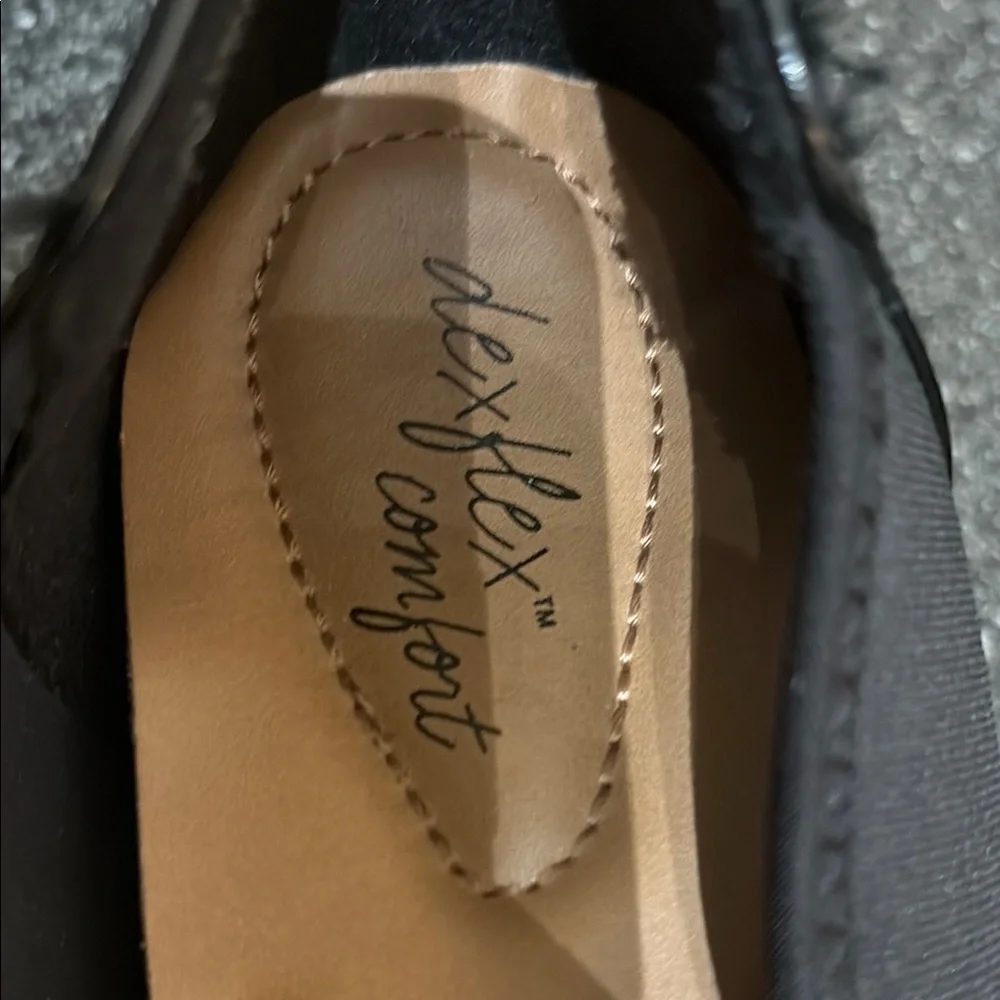 Dexflex Comfort Black Flats with Patent Toe - Picture 4 of 5